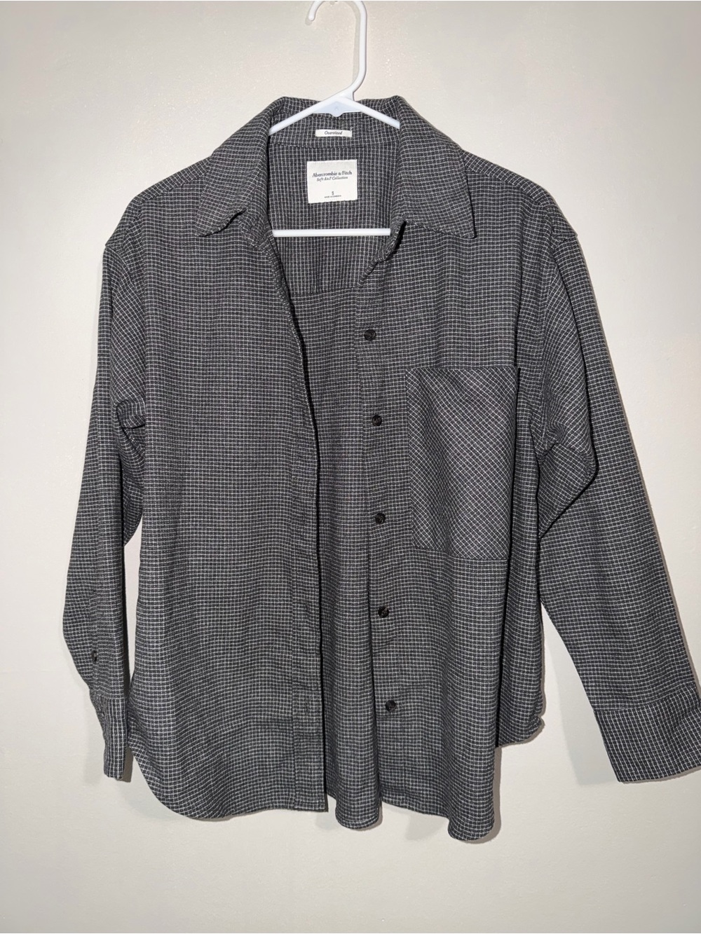 Abercrombie & Fitch Black and Gray Micro-Check Button-Down Shirt